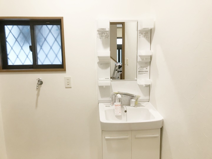 ao工務店　高砂市　リフォーム　洗面　クロス　床　20180120fsama-midashi.jpg